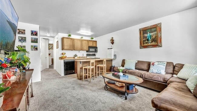 Foto del edificio - 751 Tahoe Blvd