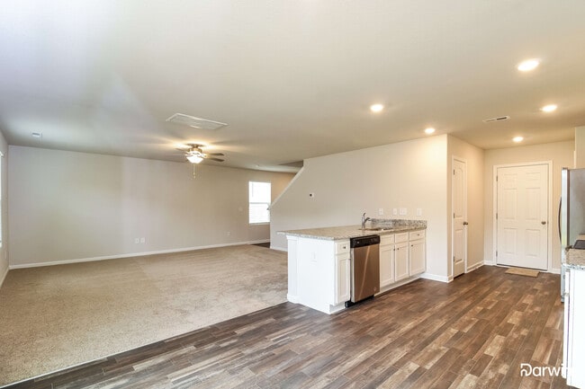 Building Photo - 4606 Glencraig Avenue, Greensboro, NC 27405