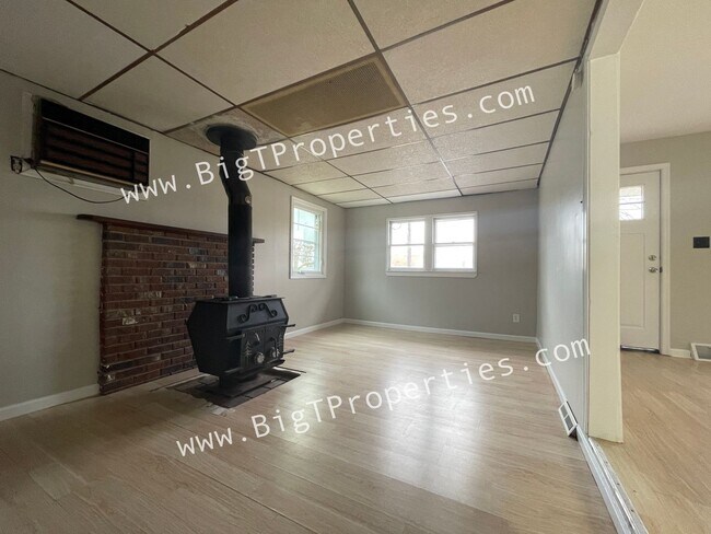 Building Photo - Ranch Home available for rent