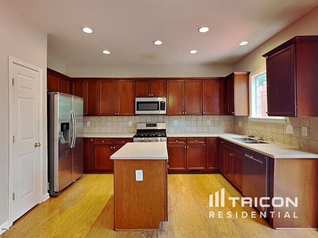 Foto del edificio - 1771 Highlands View Dr