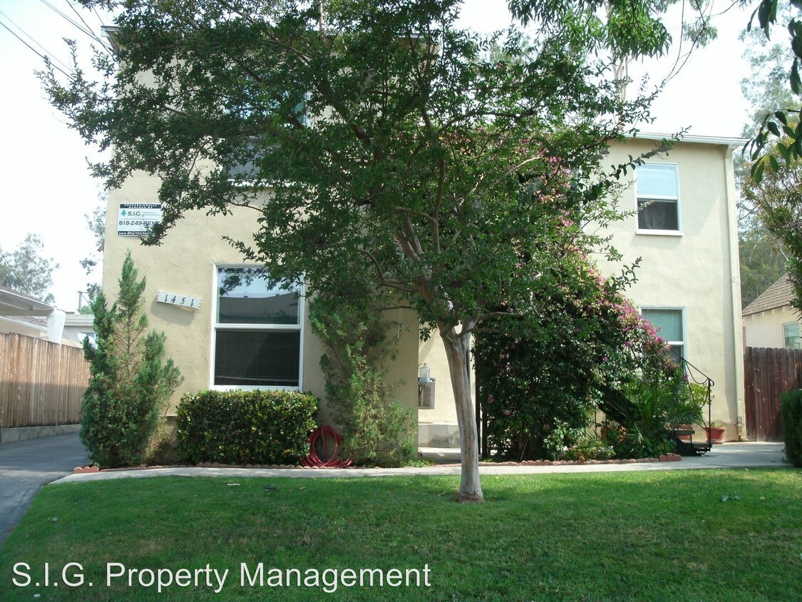Foto del edificio - 1451-1453 Stanley Ave