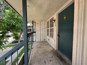 Building Photo - 845 Augusta Dr