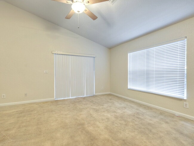 Building Photo - 125 Pennock Landing Cir