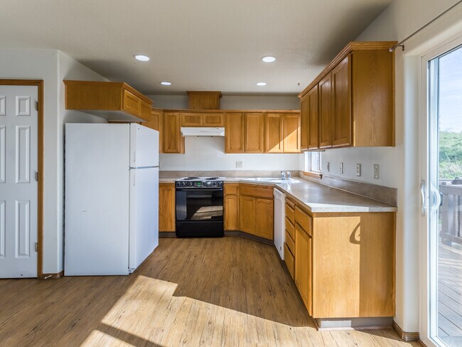 Building Photo - 280 N 16th St