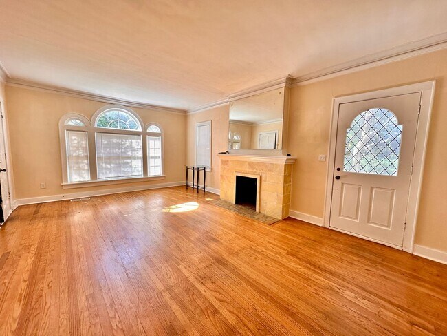 Foto del edificio - Nice Home in Gateway Addition - Move in Deposit-Free! (If Qualified)