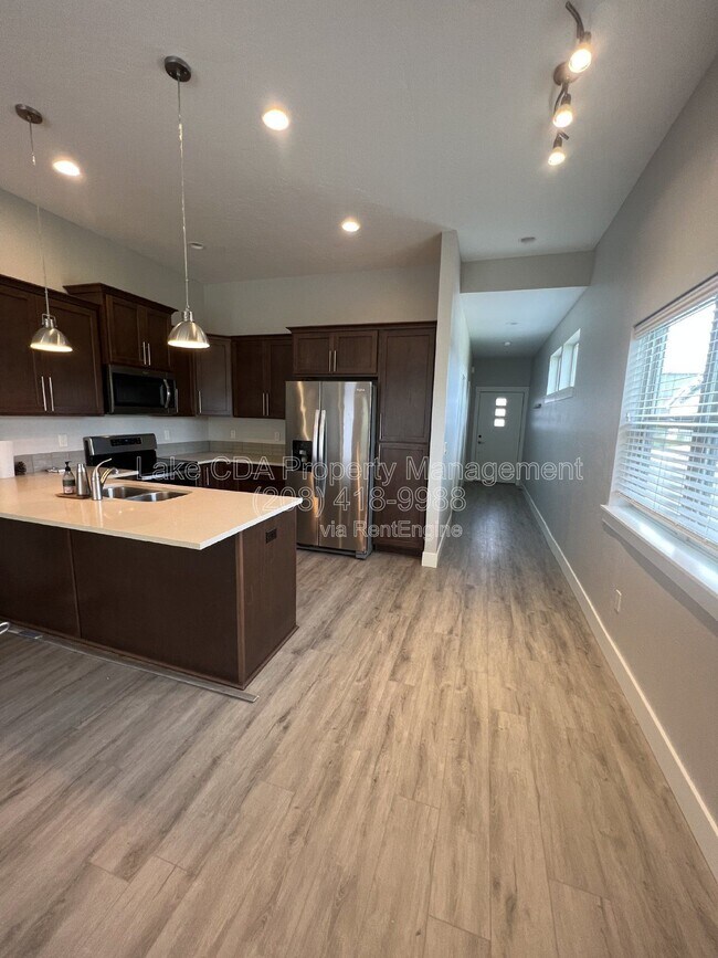 Foto del edificio - 3343 N Rosalia Rd