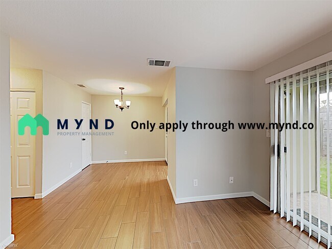 Building Photo - 3 br, 2.5 bath Townhome - 4746 67th St