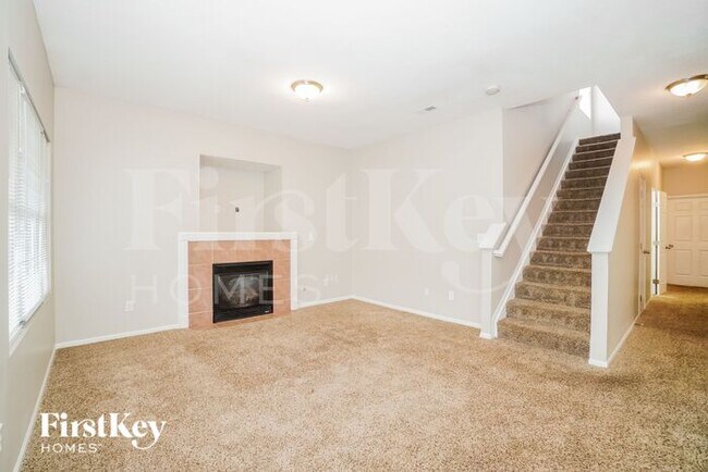 Foto del edificio - 4032 Summerstone Dr