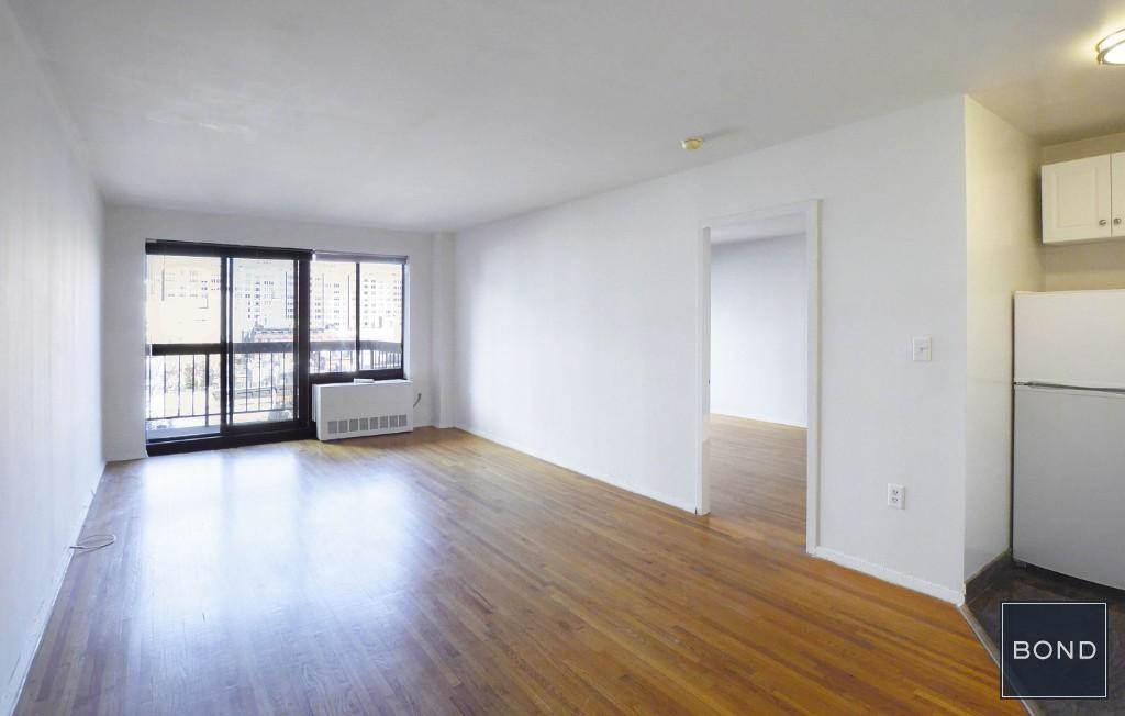 Primary Photo - 335 E 30th St