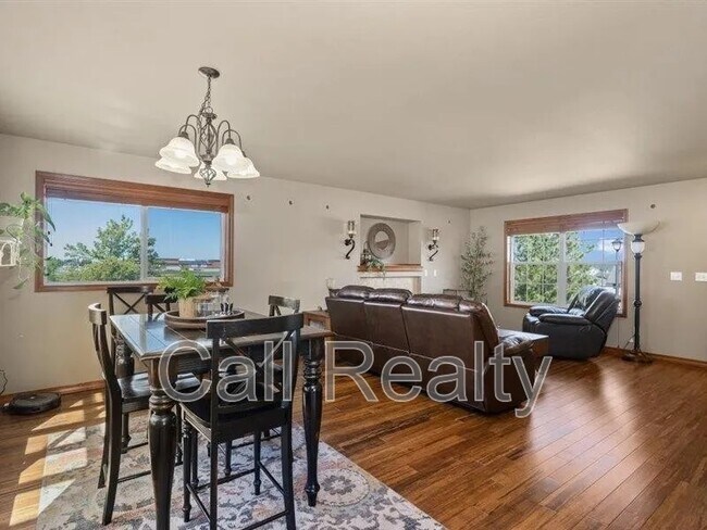 Foto del edificio - 16204 E 10th Ln