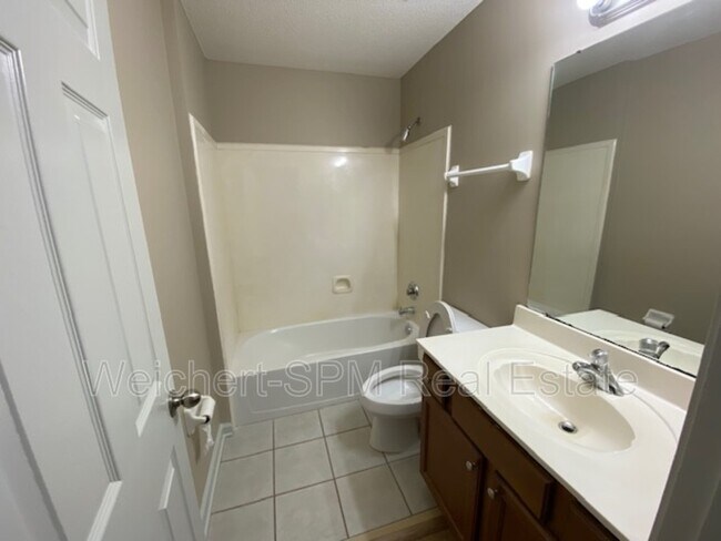 Foto del edificio - 385 Dogwood Springs Dr