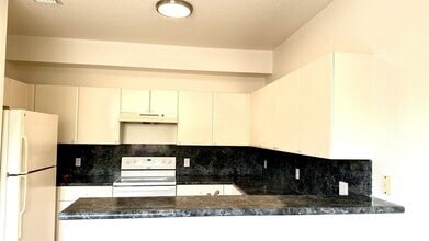 Building Photo - 1119 Shoma Dr
