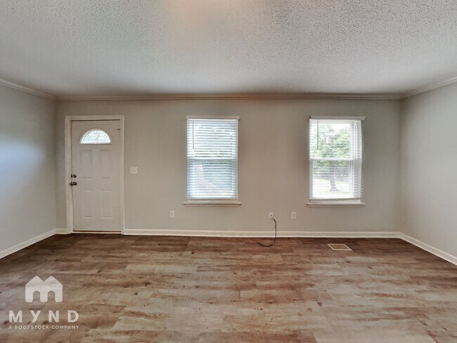 Building Photo - 134 Mayflower Cir