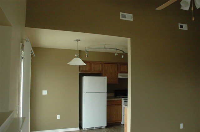 Interior 2 - 4011 Idaho Ave