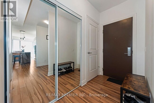 Building Photo - 80 Marine Parade Dr
