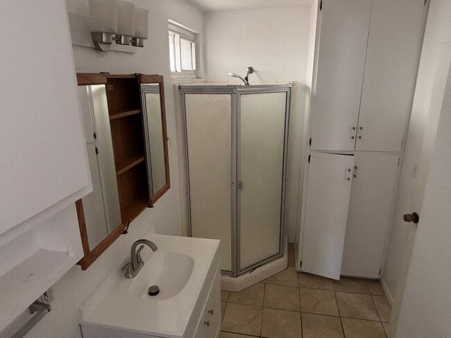 Foto del edificio - Studio in Chula Vista with spacious backyard.