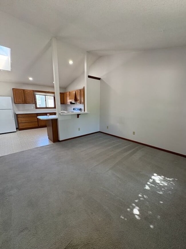 Foto del edificio - 3 BEDROOM | 2 BATH | DUPLEX | WEST