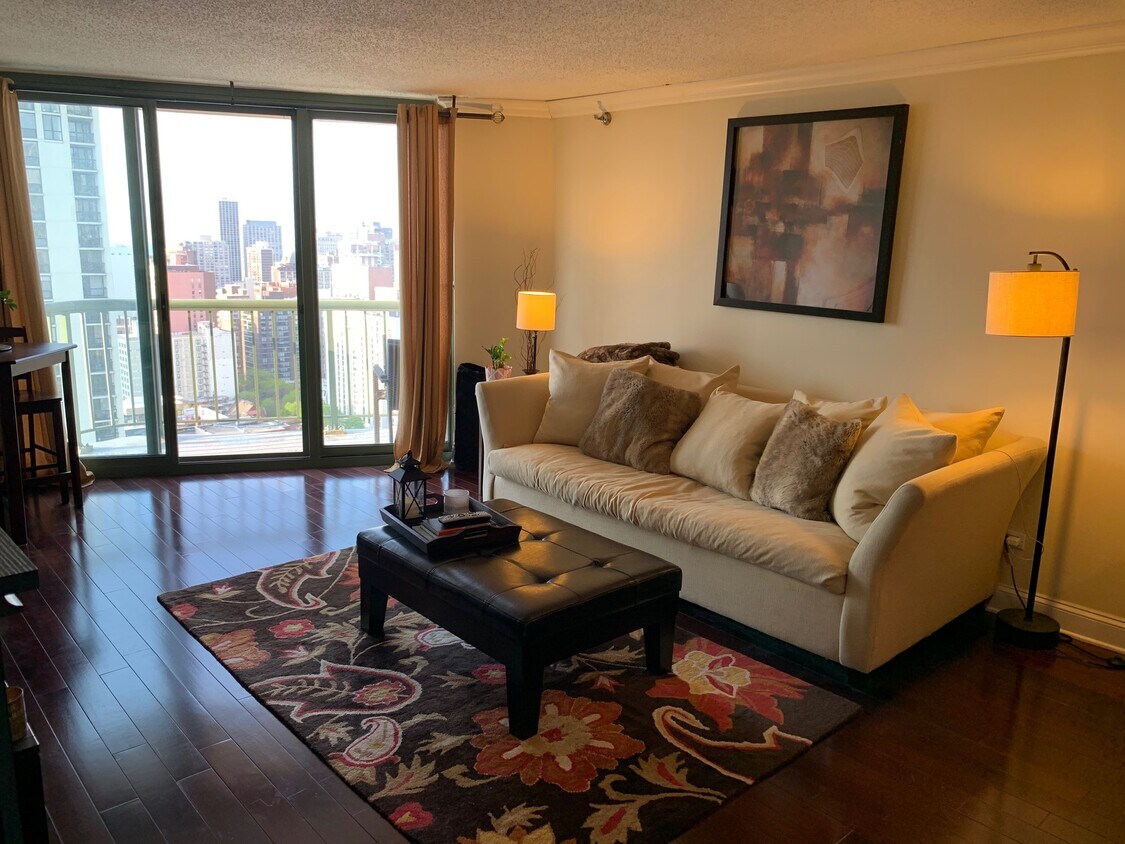 Foto principal - 111 W Maple St