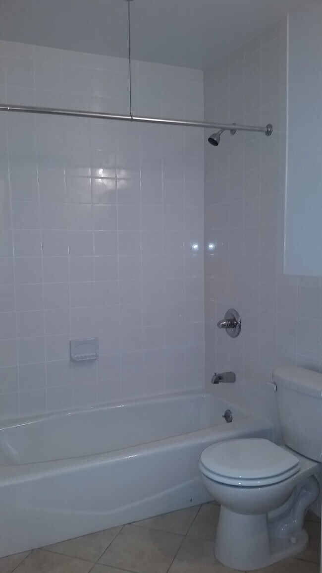 Foto del edificio - 3318 30th Ave