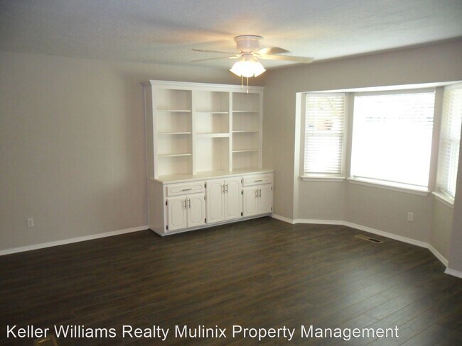 Building Photo - 3 br, 2 bath House - 2001 LaDean Drive