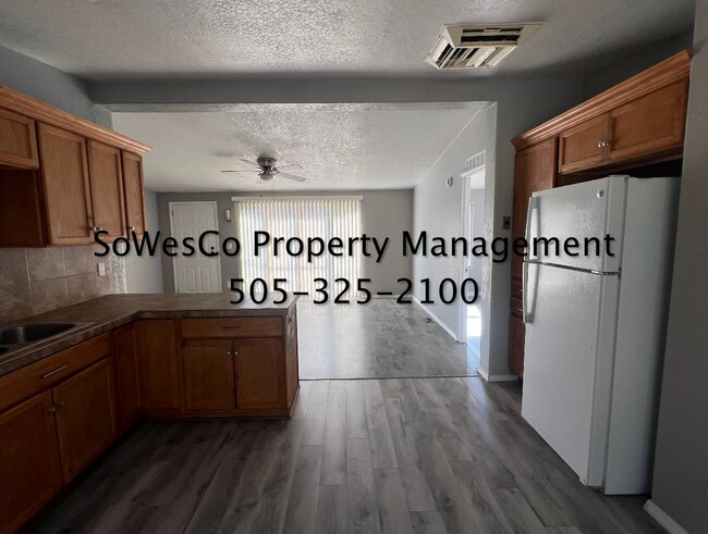 Foto del edificio - 3 Bedroom 2 Full Bath Home near Downtown