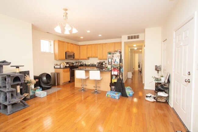 Foto del edificio - 814 W University Ln