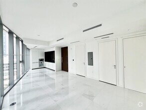 Building Photo - 300 Biscayne Blvd Way