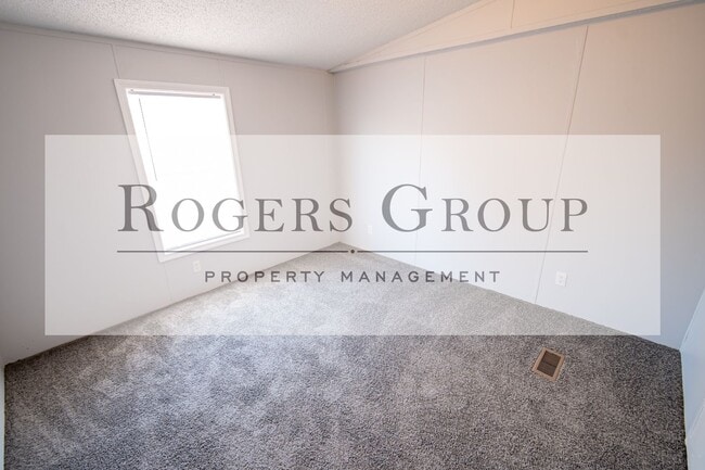 Building Photo - 51 Foster Rd