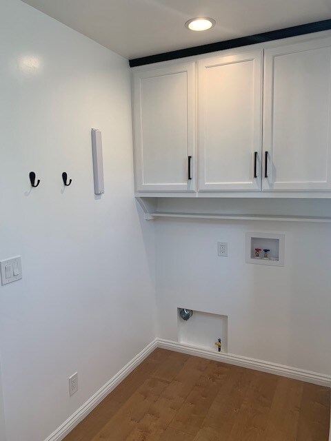 Master Bath Store & W/D hookup - 14619 Tiara St