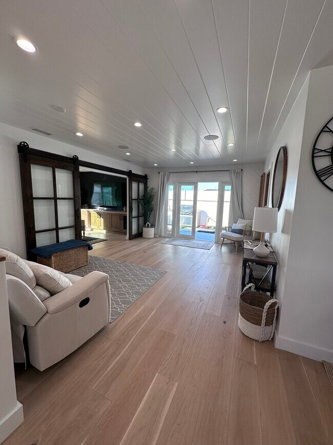 Foto del edificio - 2055 W 185th St