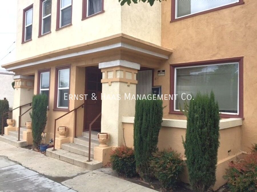 Building Photo - 621 W 3rd St