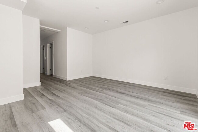 Foto del edificio - 2936 West Blvd
