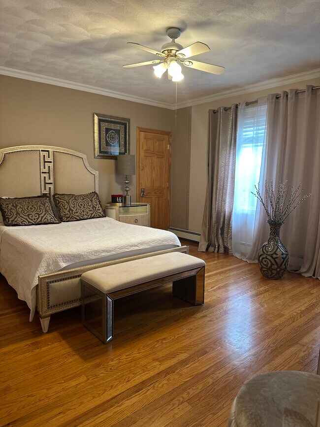 Dormitorio principal - 241 Lexington St