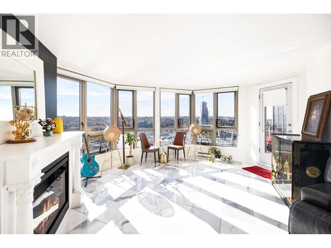 Building Photo - 1625 Hornby St