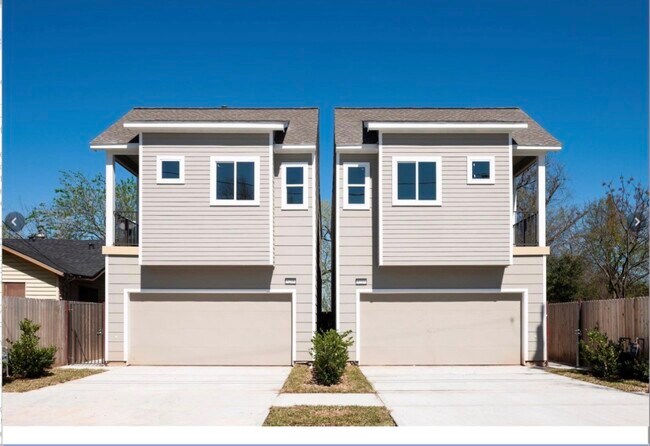 Building Photo - 5209 Nichols St