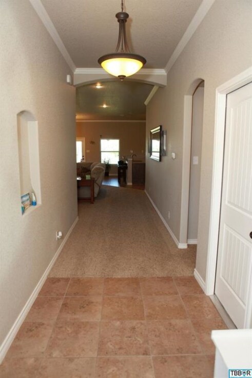 Building Photo - 176 Presa Dr