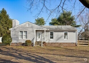 Building Photo - 6318 Sledds Lake Rd