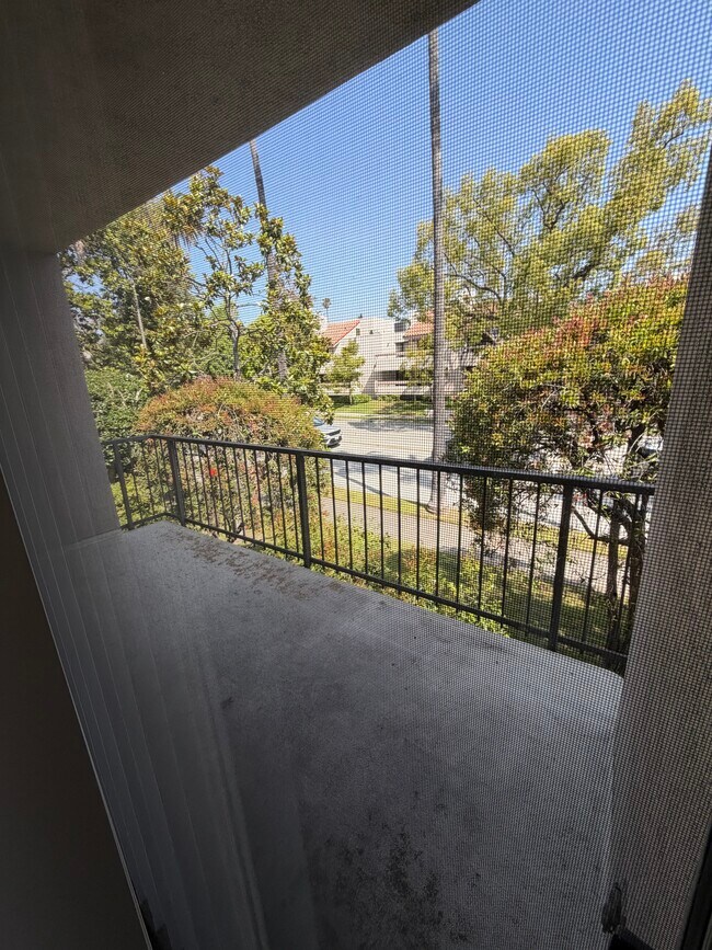 Foto del edificio - 400 E California Blvd