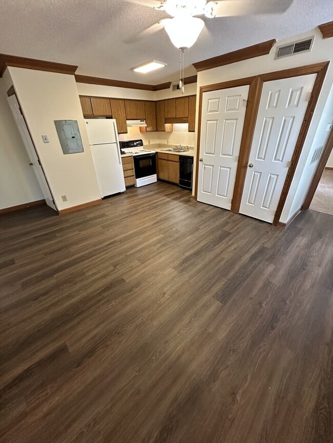 Building Photo - 3537-301 Ivy Commons Drive