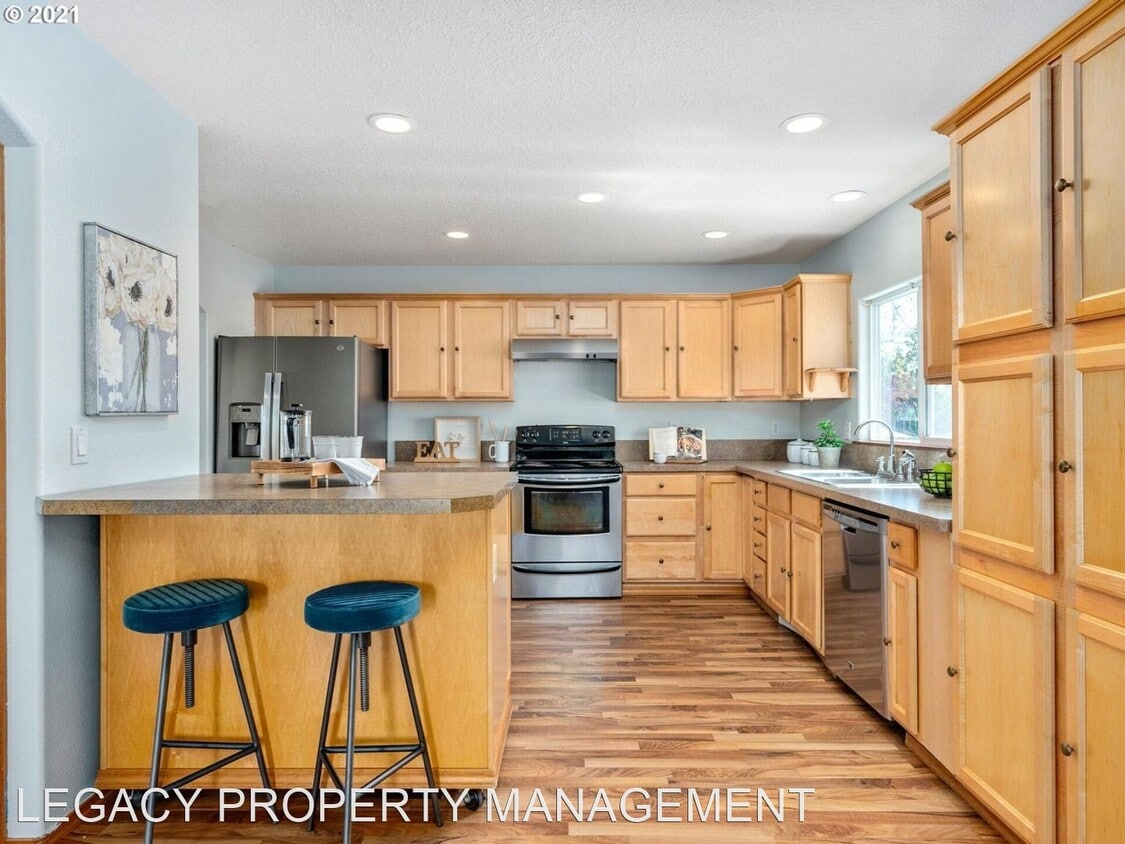 4 br, 3 bath House - 408 Logus Street