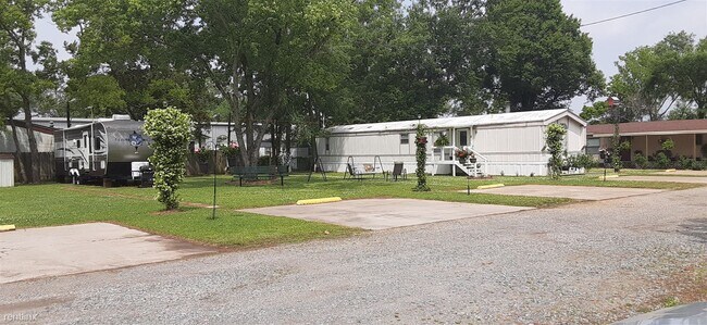 Building Photo - 229 Horne Ln