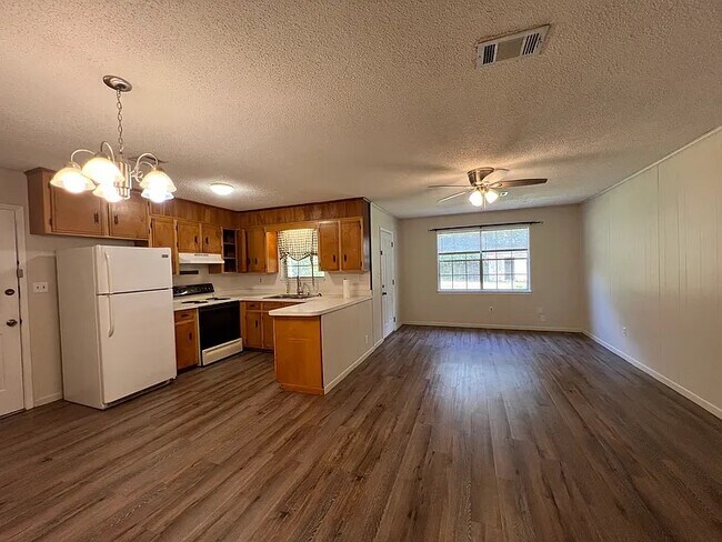 Foto del edificio - 4216 Eleanor St