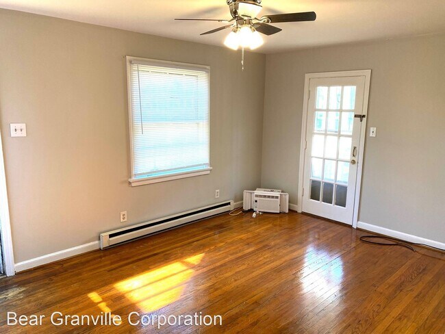 Building Photo - 2 br, 1 bath House - 706 Hill Top Dr.