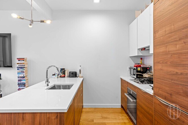 Foto del edificio - 792 Classon Ave