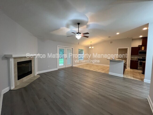 Building Photo - 6017 Autumn Pines Cir