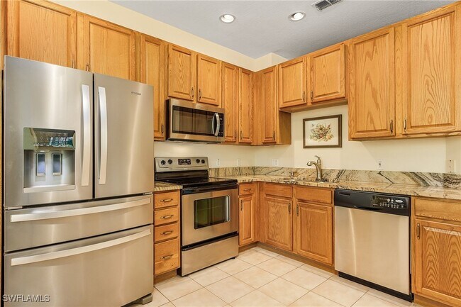 Foto del edificio - 7780 Woodbrook Cir