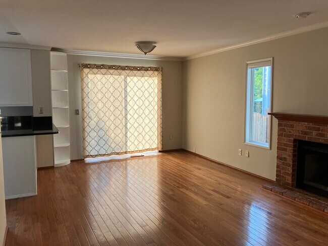 Building Photo - 3507 253rd Ct SE