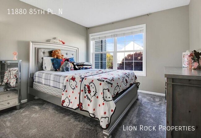 Building Photo - 11880 85th Pl N