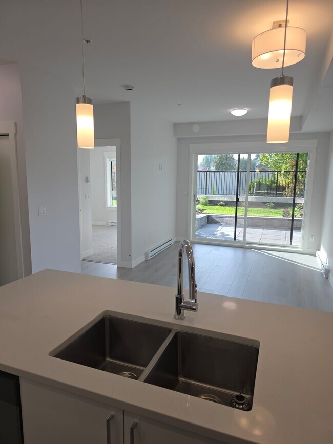 Photo du bâtiment - 33886 Pine St