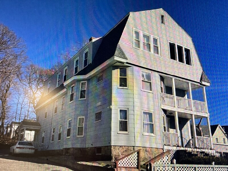 149 Beacon St Unit 2, Worcester, MA 01610 Room for Rent in Worcester